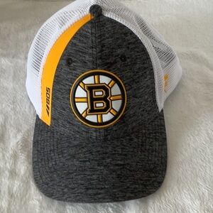 Boston Bruins Gray and White Cap nhl fanatics authentic pro mesh